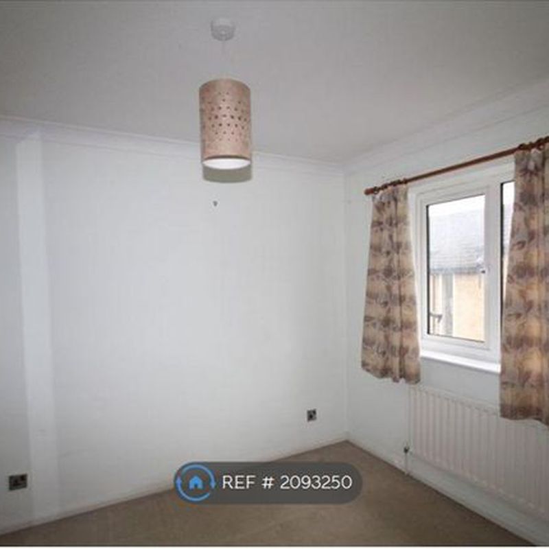 End terrace house to rent in Pinels Way, High Wycombe HP11 Cressex