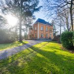 Rent 7 bedroom house of 414 m² in Overijse