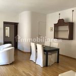 Affitto 4 camera appartamento di 84 m² in Verona