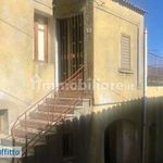 Rent 6 bedroom house of 90 m² in Carlopoli
