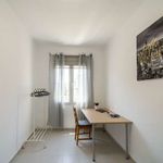 Rent a room of 68 m² in Manises