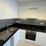 Rent 2 bedroom apartment of 79 m² in Dubai