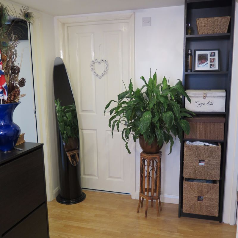 apartment for rent at Waterfall Road, N11 1JE New Southgate