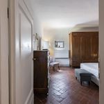 Rent 1 bedroom apartment of 52 m² in Florence