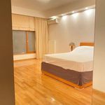 Rent 3 bedroom house of 200 m² in Kalamaki
