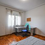 Alquilo 4 dormitorio apartamento de 144 m² en Oviedo
