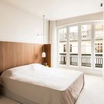 Appartement de 240 m² avec 7 chambre(s) en location à Paris 8e Arrondissement