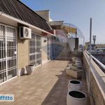 Affitto 3 camera appartamento di 120 m² in Bari