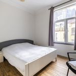 Huur 4 slaapkamer appartement van 55 m² in Saint-Gilles