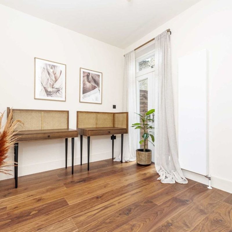 house for rent in Shandon Road Clapham South, SW4 Clapham Park