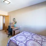 Rent 2 bedroom apartment in Manises
