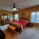Rent 4 bedroom apartment in Oakville