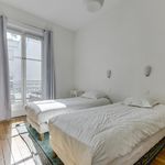 Rent 3 bedroom apartment of 130 m² in Paris