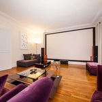 Appartement de 145 m² avec 1 chambre(s) en location à Paris