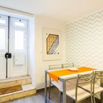 Rent 1 bedroom apartment of 35 m² in Lisboa