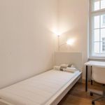 Rent 6 bedroom apartment in Berlin