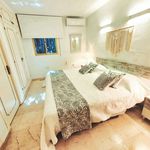 Alquilo 4 dormitorio casa de 600 m² en Malaga