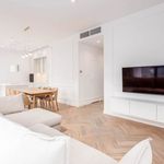 Wynajmij 4 sypialnię apartament z 105 m² w Warszawa