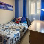 Rent a room of 110 m² in Alcalá de Henares