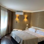 Rent 2 bedroom apartment of 1000 m² in Torremolinos