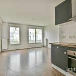 Rent 3 bedroom apartment of 60 m² in Arcueil