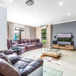 Rent 5 bedroom house of 1093 m² in City of Tshwane