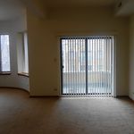 Rent 2 bedroom apartment of 1900 m² in Chicago