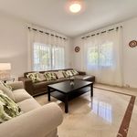 Rent 5 bedroom house of 378 m² in Alcántara