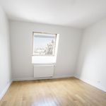 Rent 2 bedroom apartment of 83 m² in Mermoz