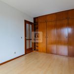 Rent 3 bedroom apartment of 145 m² in Porto