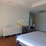 Rent 1 bedroom house of 400 m² in Bangkok