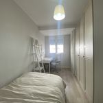 Rent 3 bedroom apartment of 123 m² in València