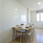 Rent a room of 170 m² in Valencia