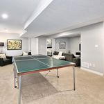 Rent 5 bedroom apartment in Ontario