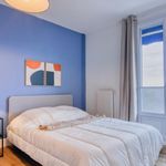 Appartement de 69 m² avec 4 chambre(s) en location à Venissieux