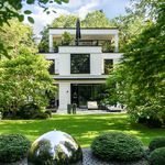 Rent 6 bedroom apartment of 190 m² in Munich
