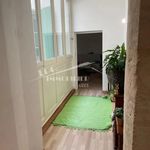 Appartement de 88 m² avec 4 chambre(s) en location à Uzès