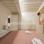 Rent 3 bedroom house of 92 m² in Siena