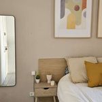 Rent a room of 220 m² in Barcelona