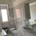 Rent 3 bedroom apartment of 104 m² in Genova