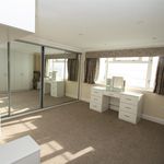 Rent 2 bedroom flat in Westcliff-on-Sea