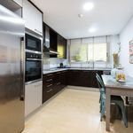Rent 2 bedroom house of 251 m² in Nagüeles