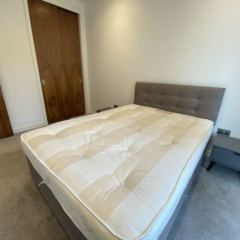 lightbox, blue, salford - 2 bed - apartment - £1,500 Salford Quays