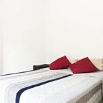 Rent a room of 60 m² in Badalona