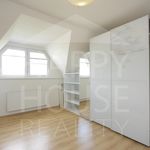 Rent 1 bedroom house of 330 m² in Praha