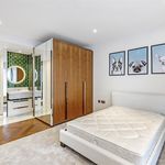 Rent 2 bedroom apartment of 869 m² in London