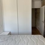 Rent 2 bedroom apartment of 92 m² in Porto