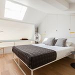 Alquilo 2 dormitorio casa de 210 m² en Madrid