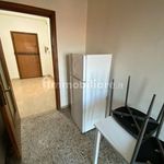 Rent 5 bedroom apartment of 80 m² in Adria