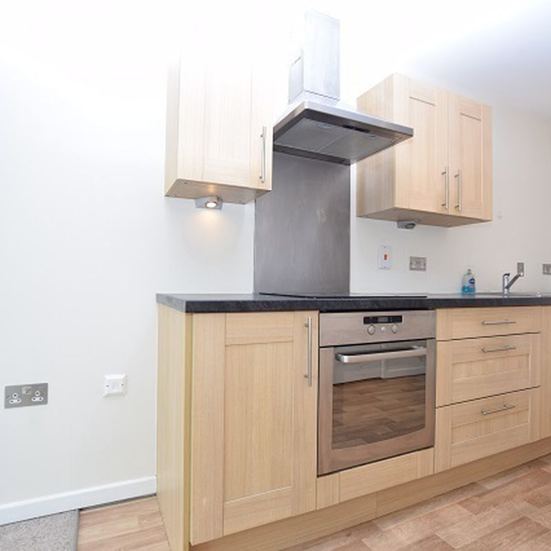 1 bedroom property to let in Broughton House, 50 West Street, Sheffield, S1 4EX - £700 pcm
